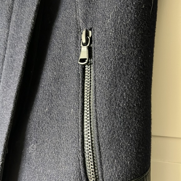 Danier 3X small leather and felt jacket. - Picture 3 of 9